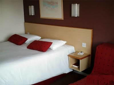 Days Inn By Wyndham London Stansted Airport Birchanger Экстерьер фото